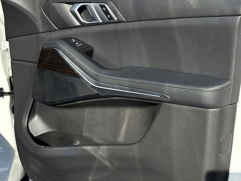 Used 2019 BMW X5 xDrive40i w/ Premium Package 2 image 22