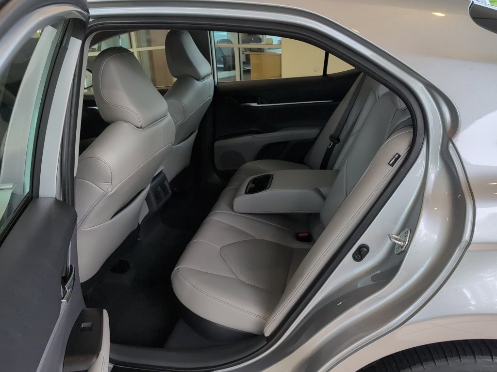 Used 2023 Toyota Camry XLE FWD image 31