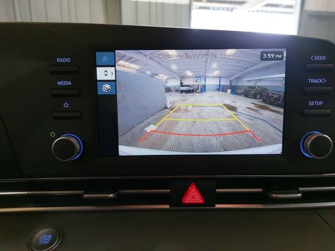 Used 2025 Hyundai Elantra Hybrid FWD image 24