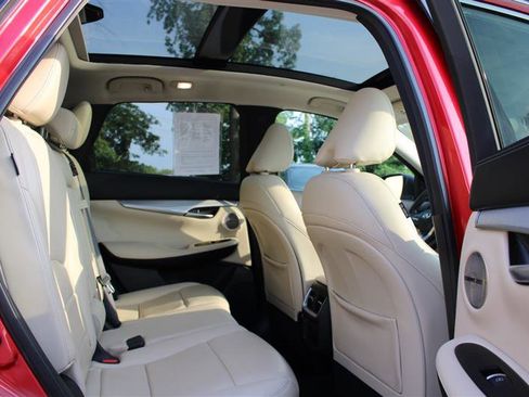 Used 2022 INFINITI QX50 Sensory image 15