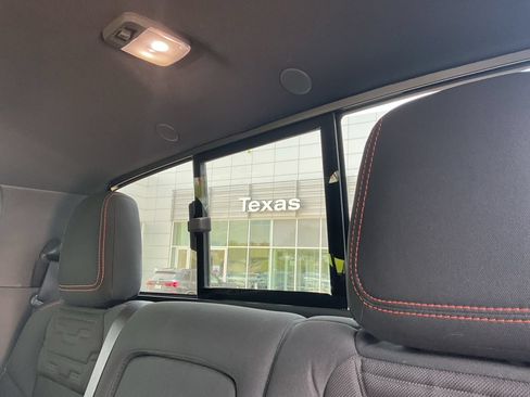 Used 2026 Nissan Frontier PRO-4X AWD/4WD image 13