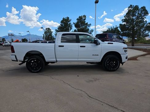 New 2026 RAM 2500 Big Horn AWD/4WD image 4