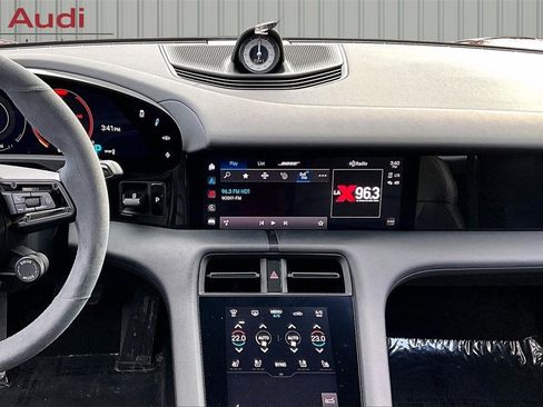 Used 2021 Porsche Taycan 4S image 9