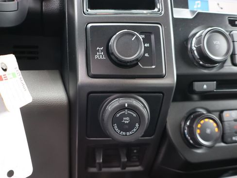 Used 2018 Ford F150 XLT w/ Equipment Group 302A Luxury AWD/4WD image 21