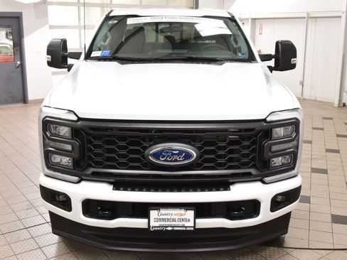 Used 2024 Ford F250 XL w/ STX Appearance Package AWD/4WD image 2