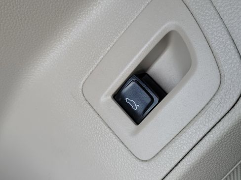 Used 2022 Volkswagen Atlas SE image 17