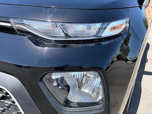 Used 2021 Kia Soul LX FWD image 28