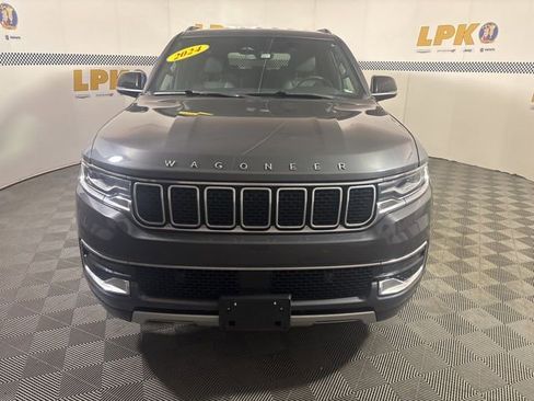 Used 2024 Jeep Wagoneer L Series II w/ Flexible Seating Group image 15