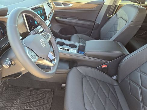 New 2026 Volkswagen Atlas SE image 10