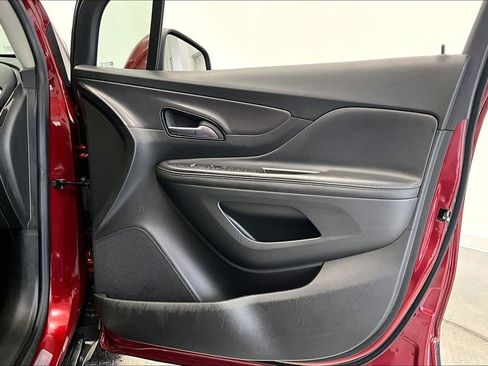 Used 2022 Buick Encore Preferred w/ Safety Package image 19