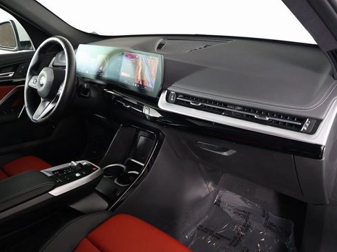 Used 2025 BMW X1 xDrive28i w/ Convenience Package image 9