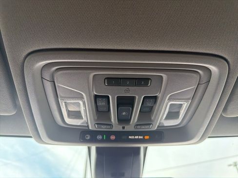 Used 2020 Chevrolet Silverado 1500 LTZ w/ LTZ Premium Package image 31