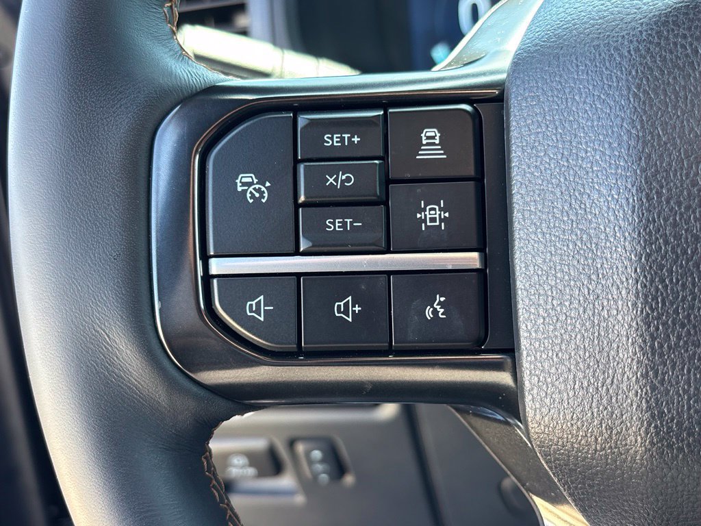 Used 2024 Ford Expedition Platinum RWD image 16
