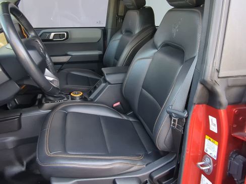 Used 2022 Ford Bronco Badlands w/ Sasquatch Package image 17