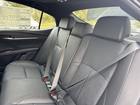 New 2025 Toyota Camry Hybrid image 24