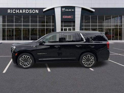 Used 2023 GMC Yukon Denali Ultimate AWD/4WD image 12
