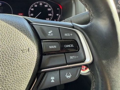 Used 2018 Honda Accord Touring image 19