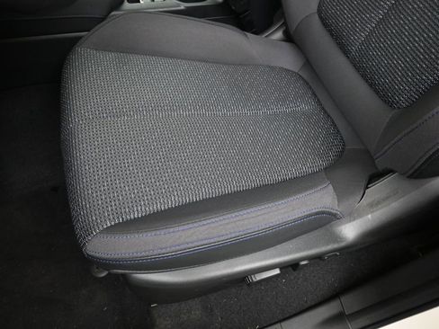Certified 2025 Subaru Forester Premium AWD/4WD image 22