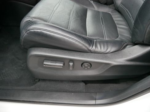 Used 2018 Honda CR-V Touring image 20