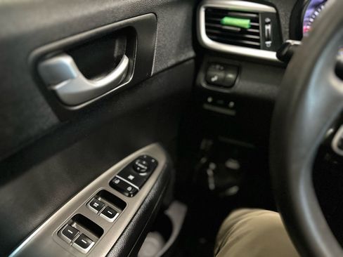 Used 2019 Kia Optima LX image 22