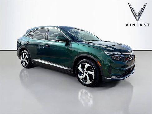 New 2025 VinFast VF 8 Eco AWD/4WD image 1