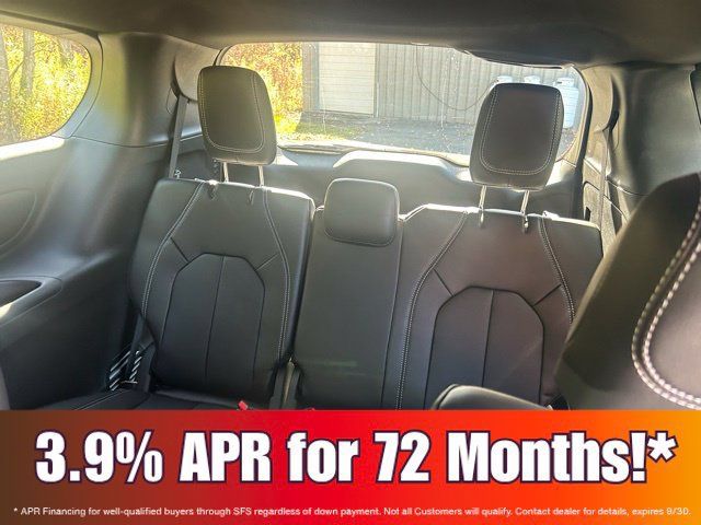 New 2026 Chrysler Pacifica Select FWD image 13