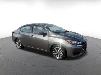 Used 2025 Nissan Versa SV video 2