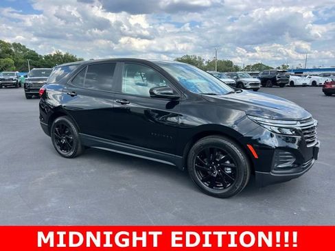 Used 2023 Chevrolet Equinox LS w/ LS Convenience Package FWD image 1