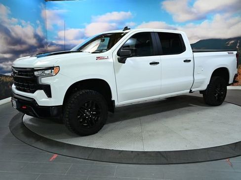 Used 2023 Chevrolet Silverado 1500 LT Trail Boss w/ Convenience Package II image 4