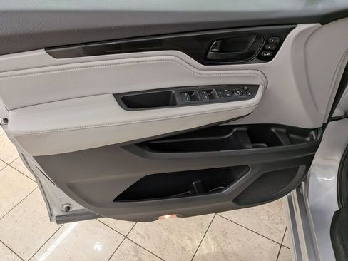 Used 2018 Honda Odyssey Elite image 15