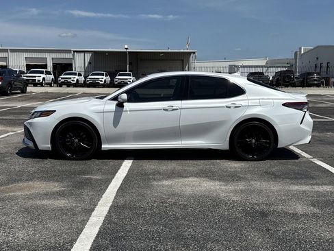 Used 2024 Toyota Camry XSE FWD image 8