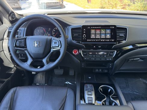 Used 2024 Honda Ridgeline Black Edition image 24