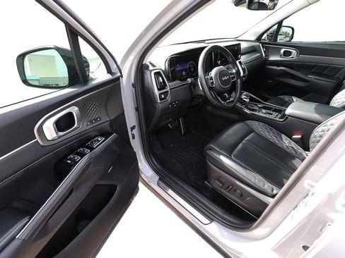 Used 2022 Kia Sorento SX FWD image 12
