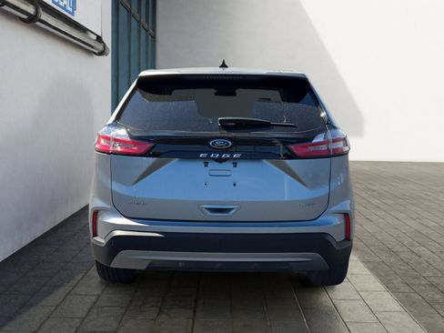 Used 2024 Ford Edge SEL w/ Convenience Package AWD/4WD image 4
