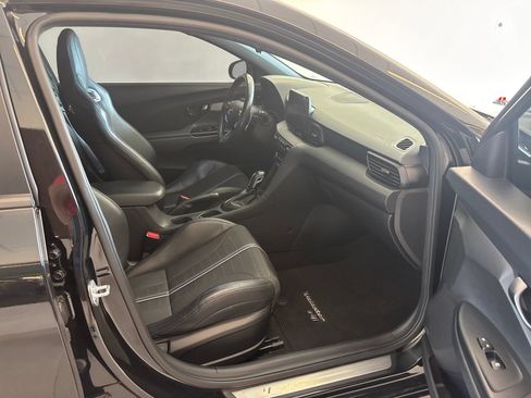 Used 2022 Hyundai Veloster N FWD image 6