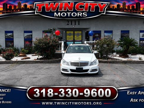 Used 2013 Mercedes-Benz C 300 4MATIC Sedan image 1