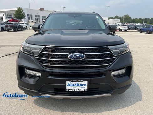 Used 2021 Ford Explorer XLT w/ Equipment Group 202A AWD/4WD image 8