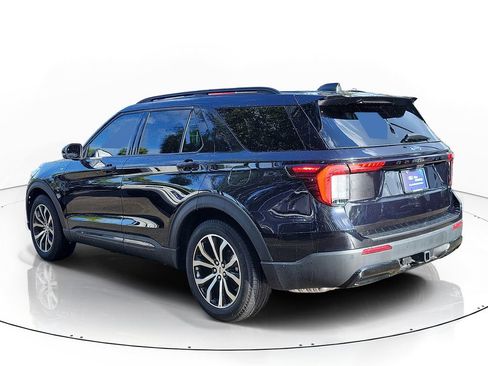 Certified 2025 Ford Explorer ST-Line RWD image 4