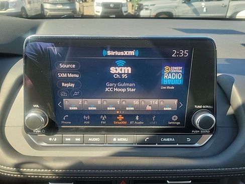 New 2026 Nissan Rogue SV w/ SV Premium Package AWD/4WD image 17