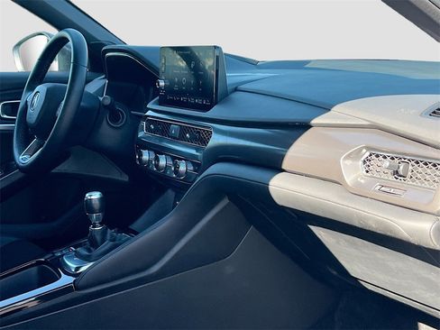 Used 2025 Acura Integra A-Spec image 29