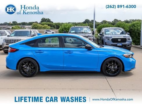 Used 2025 Honda Civic Sport image 6