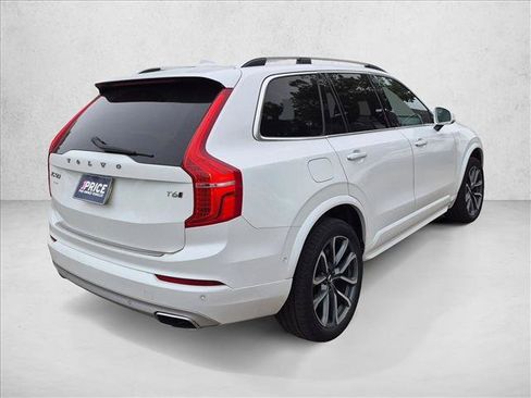 Used 2018 Volvo XC90 T6 Momentum w/ Convenience Package AWD/4WD image 5