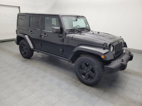 Used 2015 Jeep Wrangler Unlimited Sahara AWD/4WD image 11