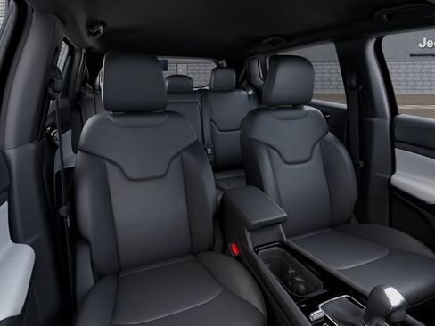New 2026 Jeep Compass Limited AWD/4WD image 17