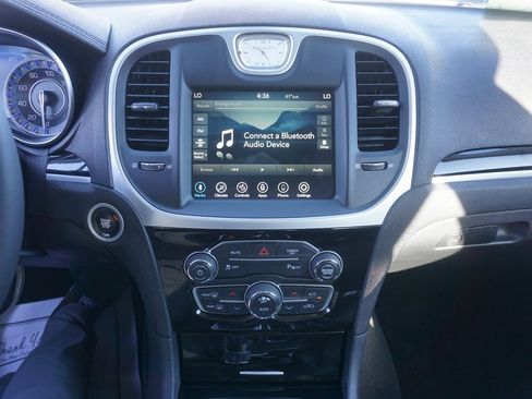 Used 2023 Chrysler 300 Touring L image 11