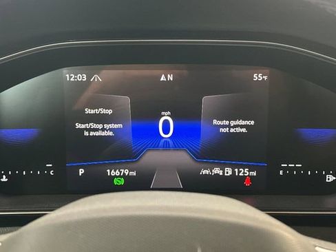 Certified 2025 Volkswagen Jetta Sport image 29