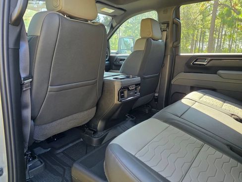 New 2026 Chevrolet Silverado 2500 ZR2 AWD/4WD image 20
