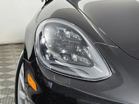 Used 2018 Porsche Panamera 4S image 11