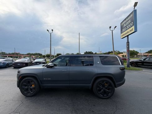 Used 2023 Rivian R1S Adventure AWD/4WD image 8