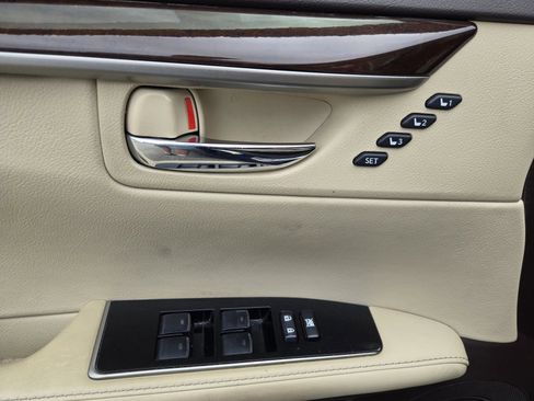 Used 2016 Lexus ES 350 image 18
